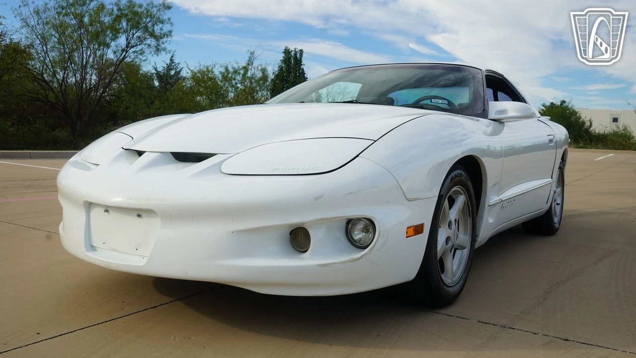 1998 Pontiac Firebird 4th Gen - Image 4 of 12