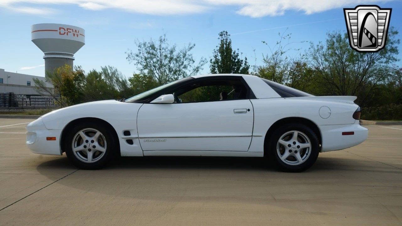 1998 Pontiac Firebird 4th Gen - Image 4 of 12
