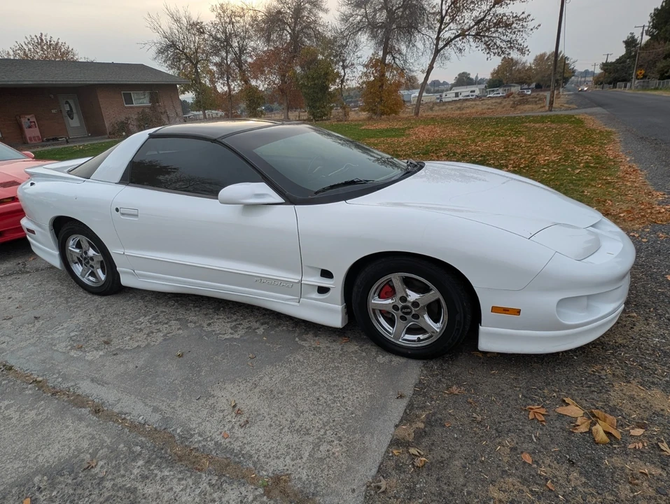 1998 Pontiac Firebird 4th Gen - Image 5 of 10