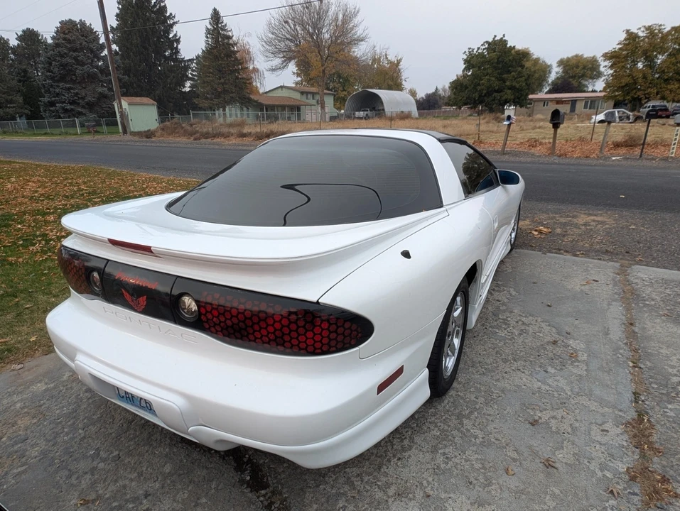 1998 Pontiac Firebird 4th Gen - Image 8 of 10