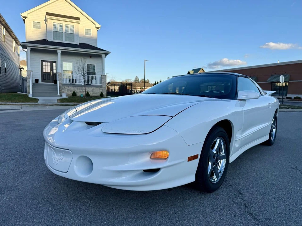 1998 Pontiac Firebird 4th Gen - Image 3 of 31