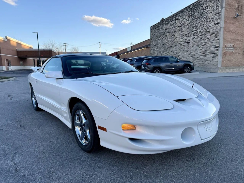 1998 Pontiac Firebird 4th Gen - Image 9 of 31