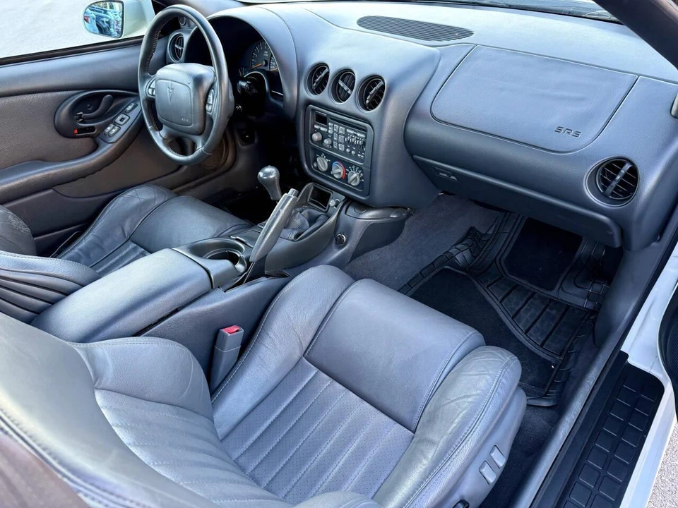 1998 Pontiac Firebird 4th Gen - Image 22 of 31