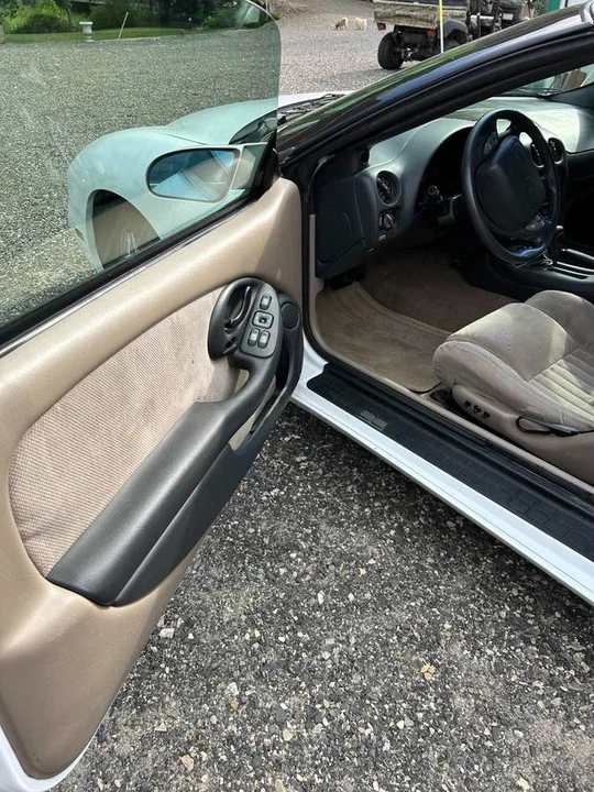 1998 Pontiac Firebird 4th Gen - Image 9 of 18
