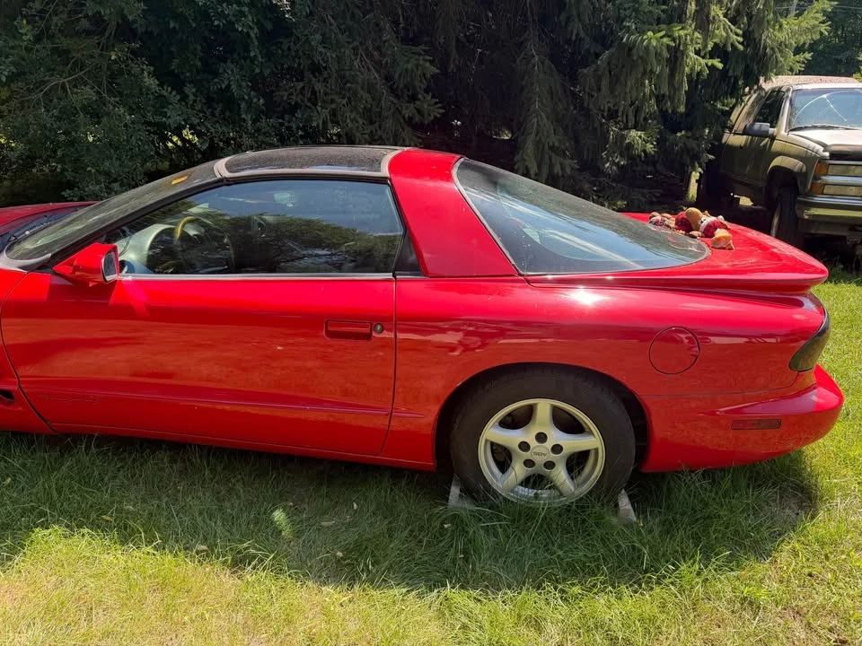 1998 Pontiac Firebird 4th Gen - Image 2 of 4