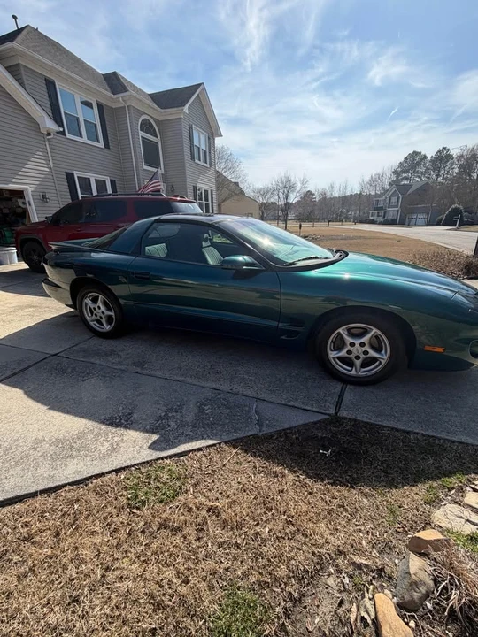 1998 Pontiac Firebird 4th Gen - Image 2 of 17