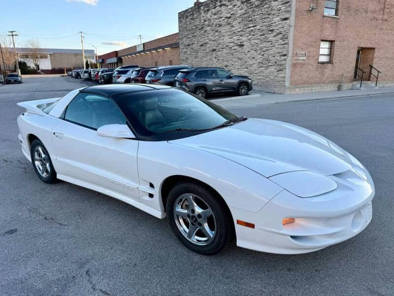 1998 Pontiac Firebird Formula 4th Gen - Image 10 of 31