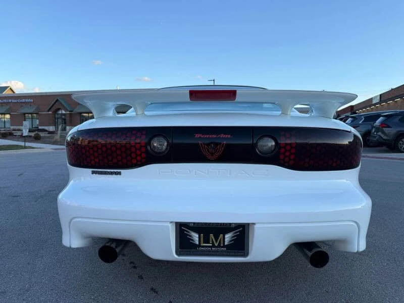 1998 Pontiac Firebird Formula 4th Gen - Image 16 of 31