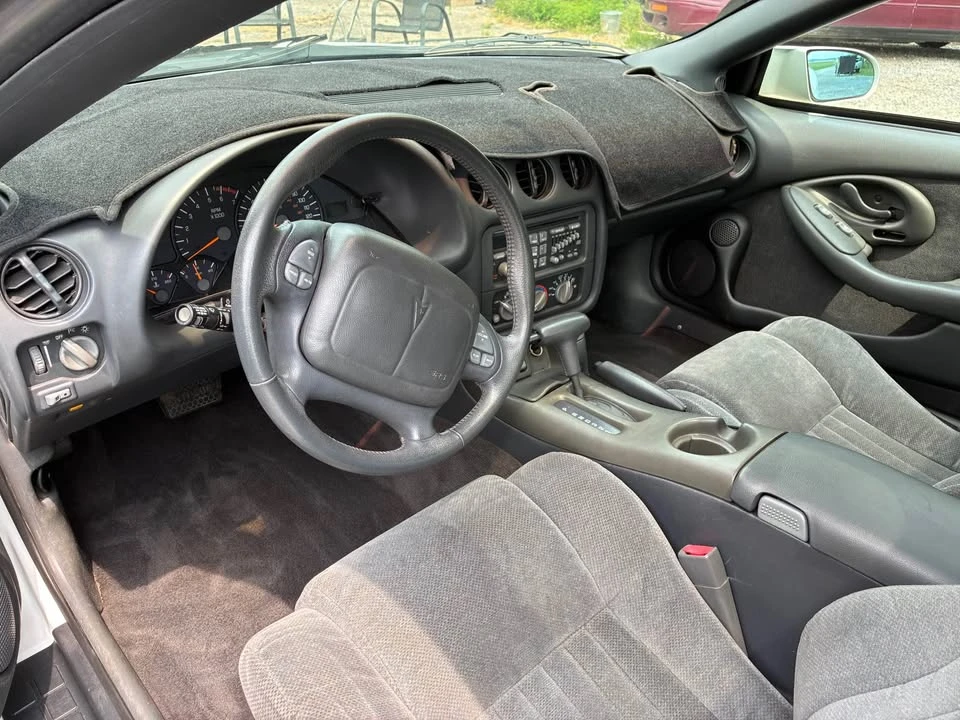 1998 Pontiac Firebird 4th Gen - Image 6 of 10