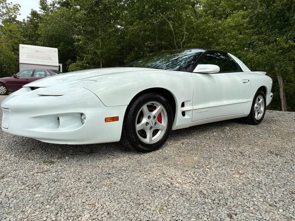 1998 Pontiac Firebird 4th Gen - Image 2 of 10