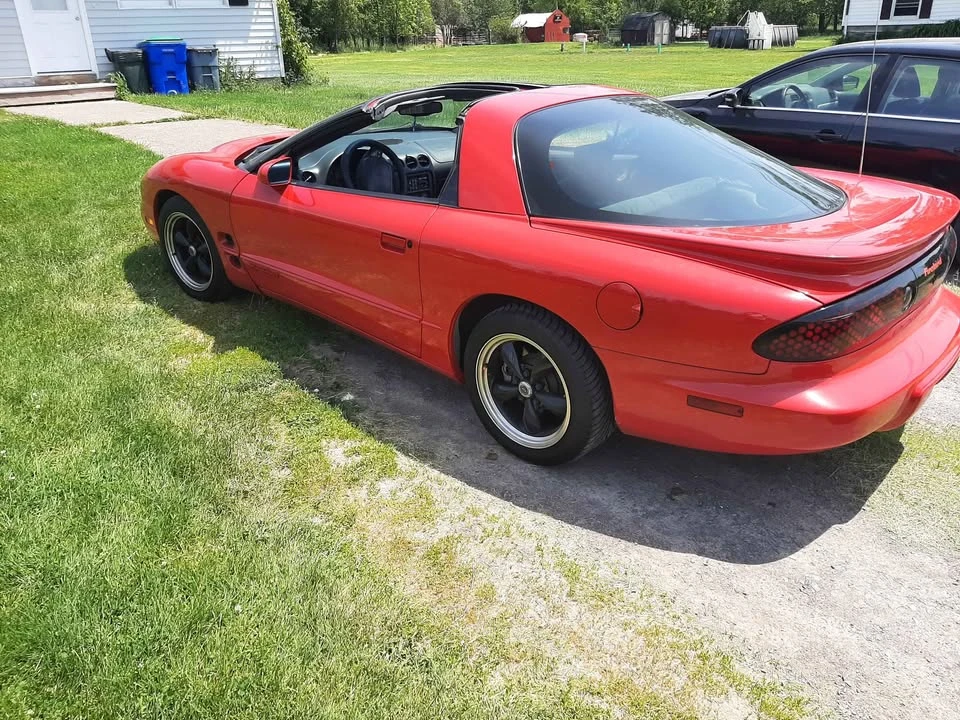 1998 Pontiac Firebird 4th Gen - Image 9 of 11