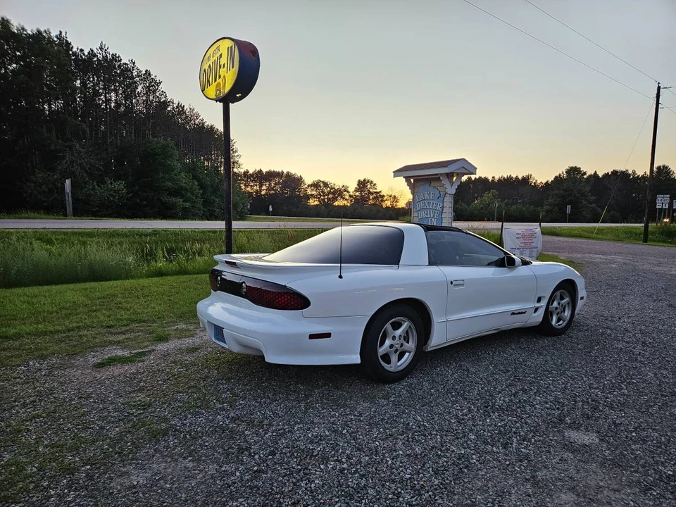 1998 Pontiac Firebird 4th Gen - Image 2 of 4