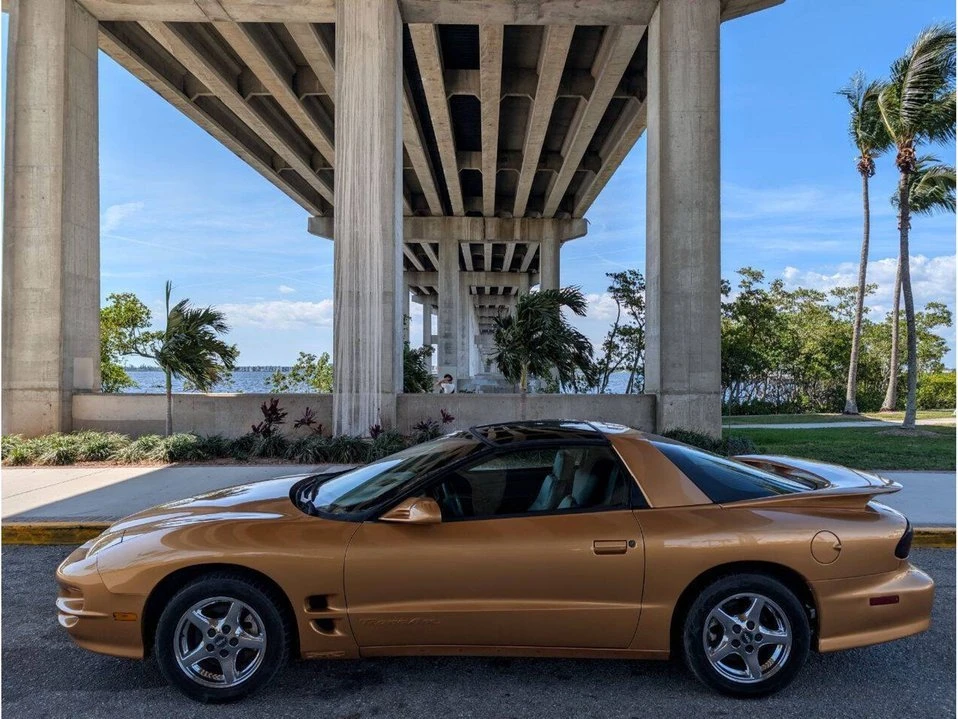 1998 Pontiac Firebird 4th Gen - Image 7 of 20