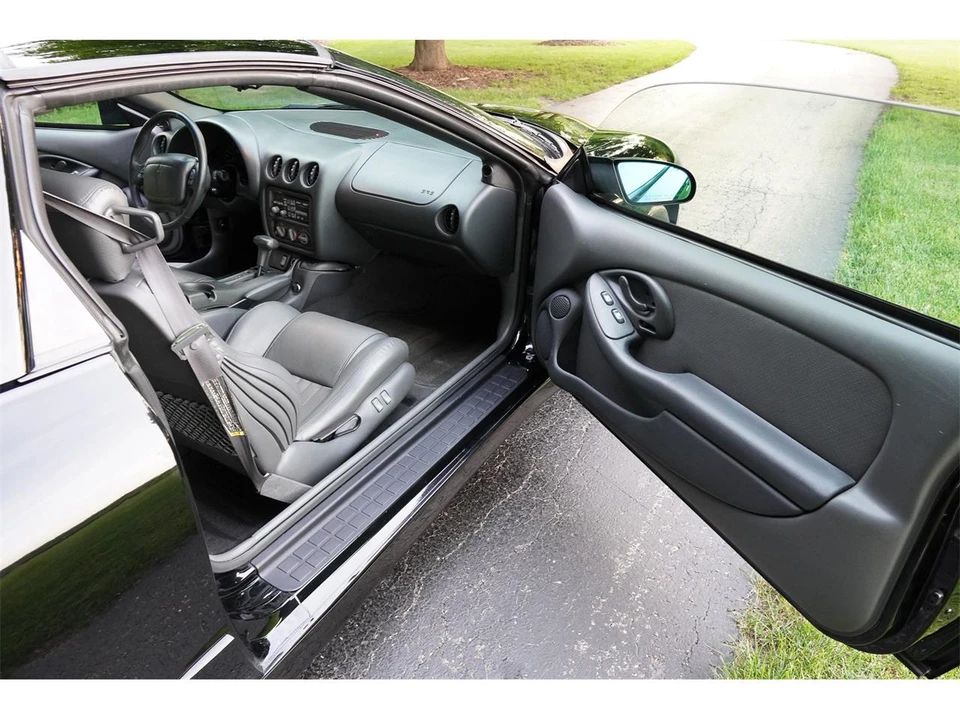 1998 Pontiac Firebird Trans Am 4th Gen - Image 10 of 16