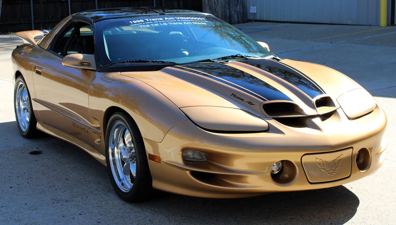 1998 Pontiac Firebird Trans Am 4th Gen - Image 2 of 31