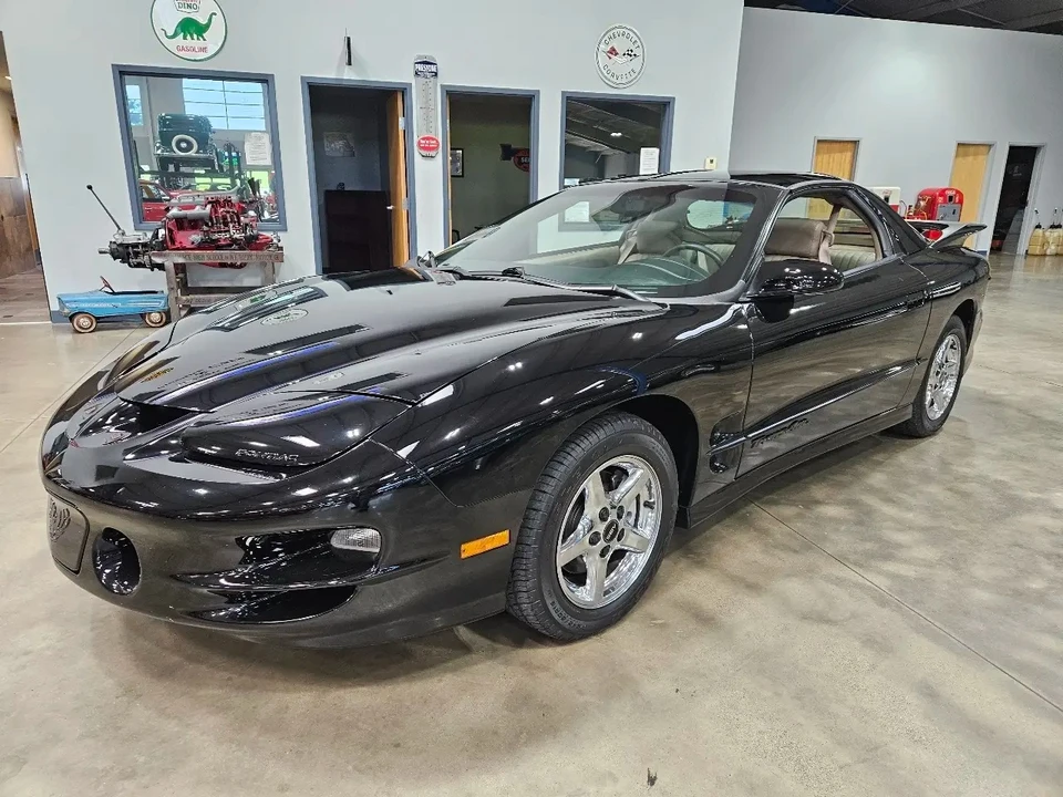 1998 Pontiac Firebird Trans Am 4th Gen - Image 11 of 17