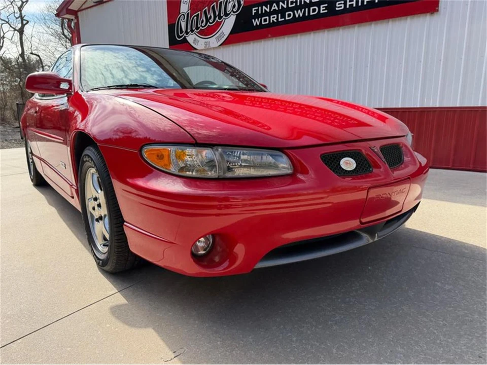 1998 Pontiac Grand Prix 3rd+ Gen - Image 28 of 31