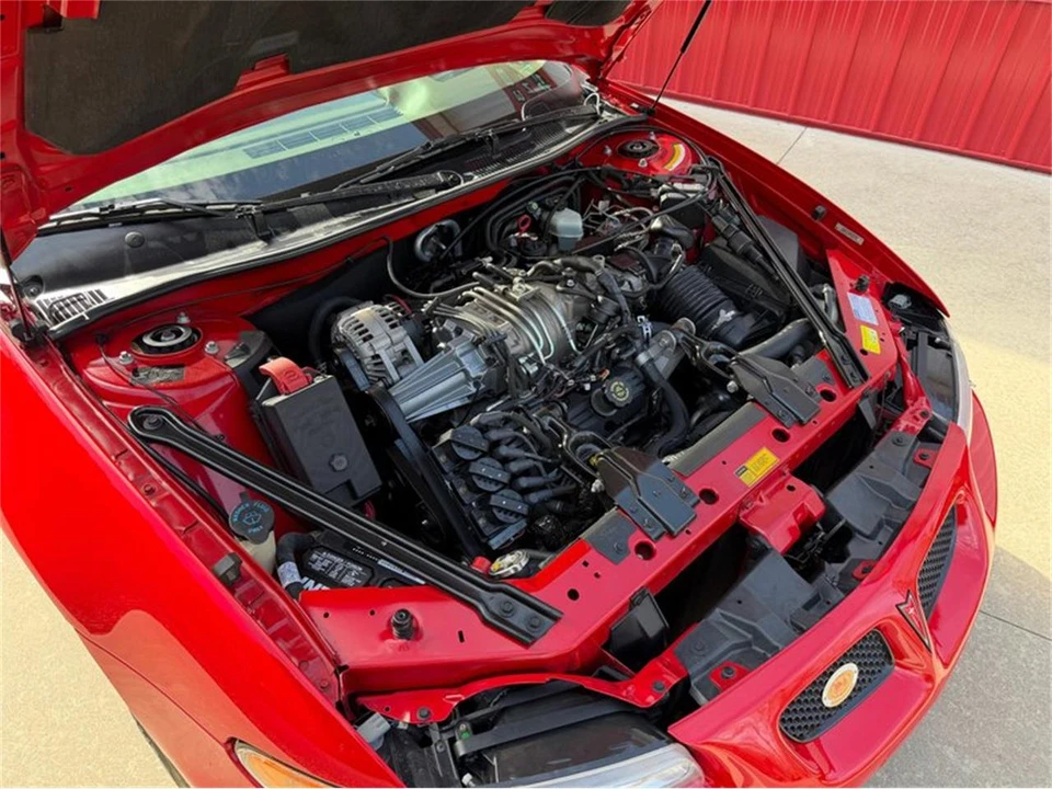 1998 Pontiac Grand Prix 3rd+ Gen - Image 15 of 31