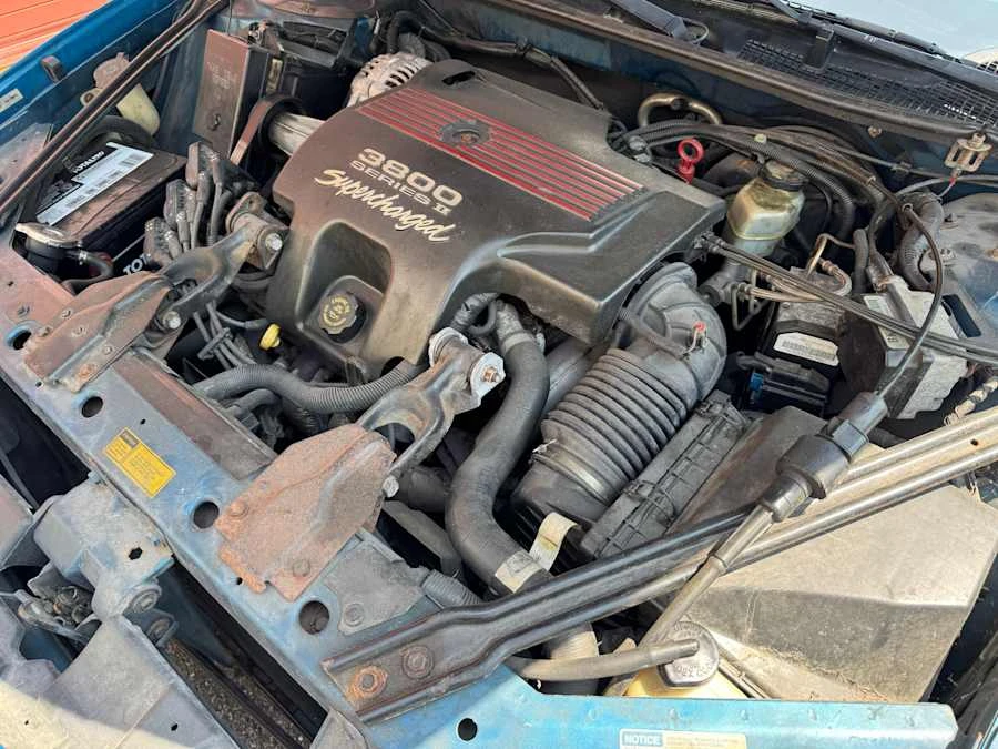 1998 Pontiac Grand Prix 3rd+ Gen - Image 9 of 10