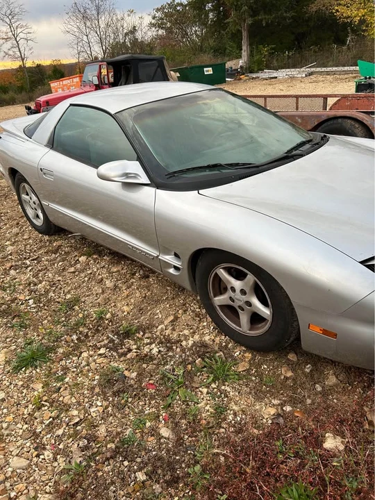 1998 Pontiac Firebird 4th Gen - Image 3 of 4