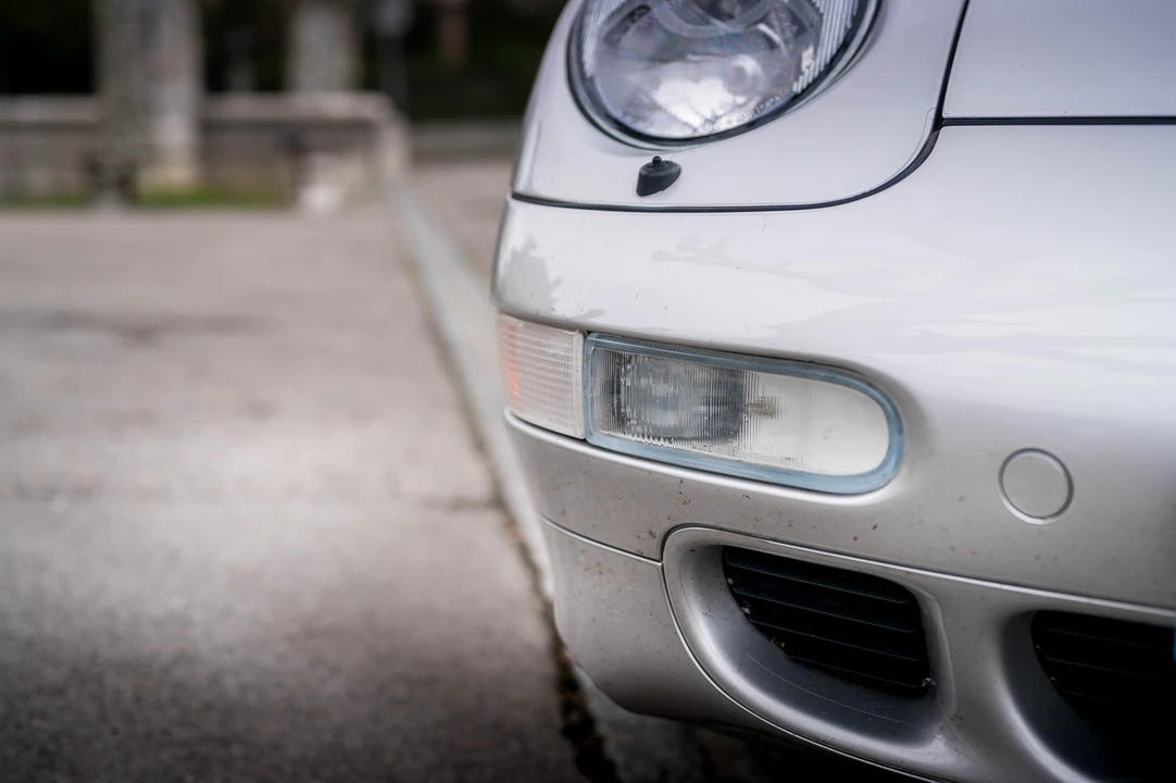 1998 Porsche 993 Carrera 4S - Image 26 of 31