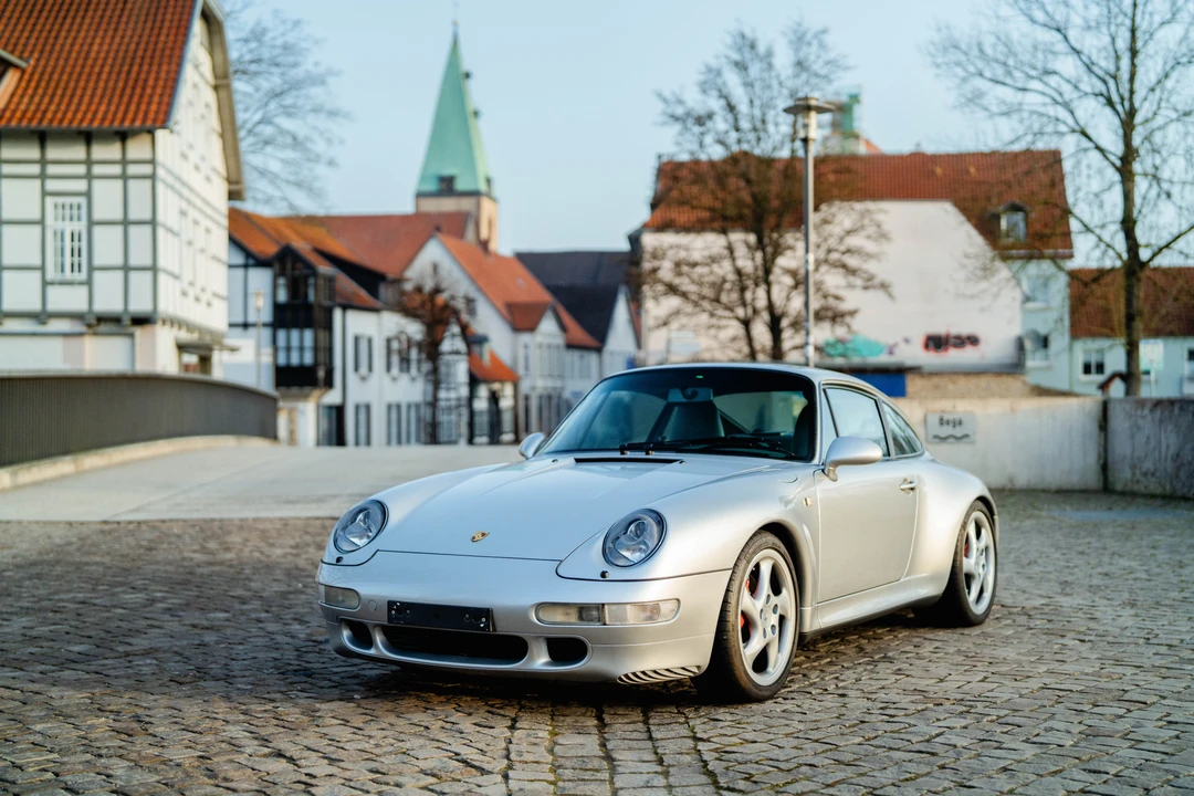 1998 Porsche 993 Carrera 4S - Image 16 of 21