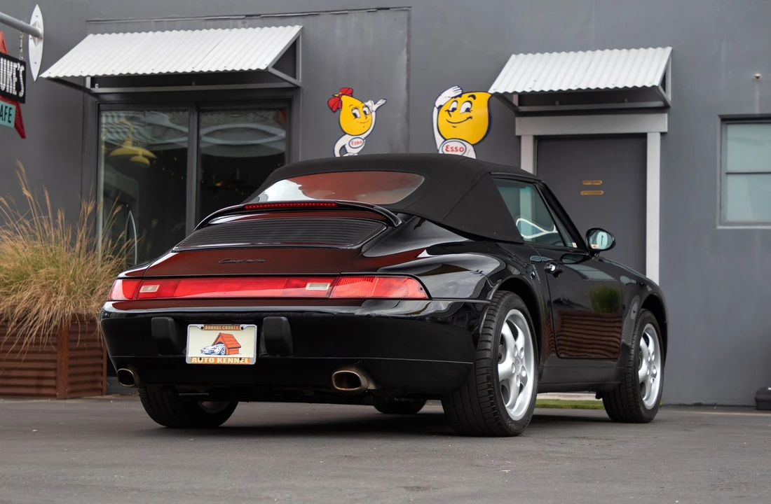 1998 Porsche 993 Carrera - Image 2 of 31