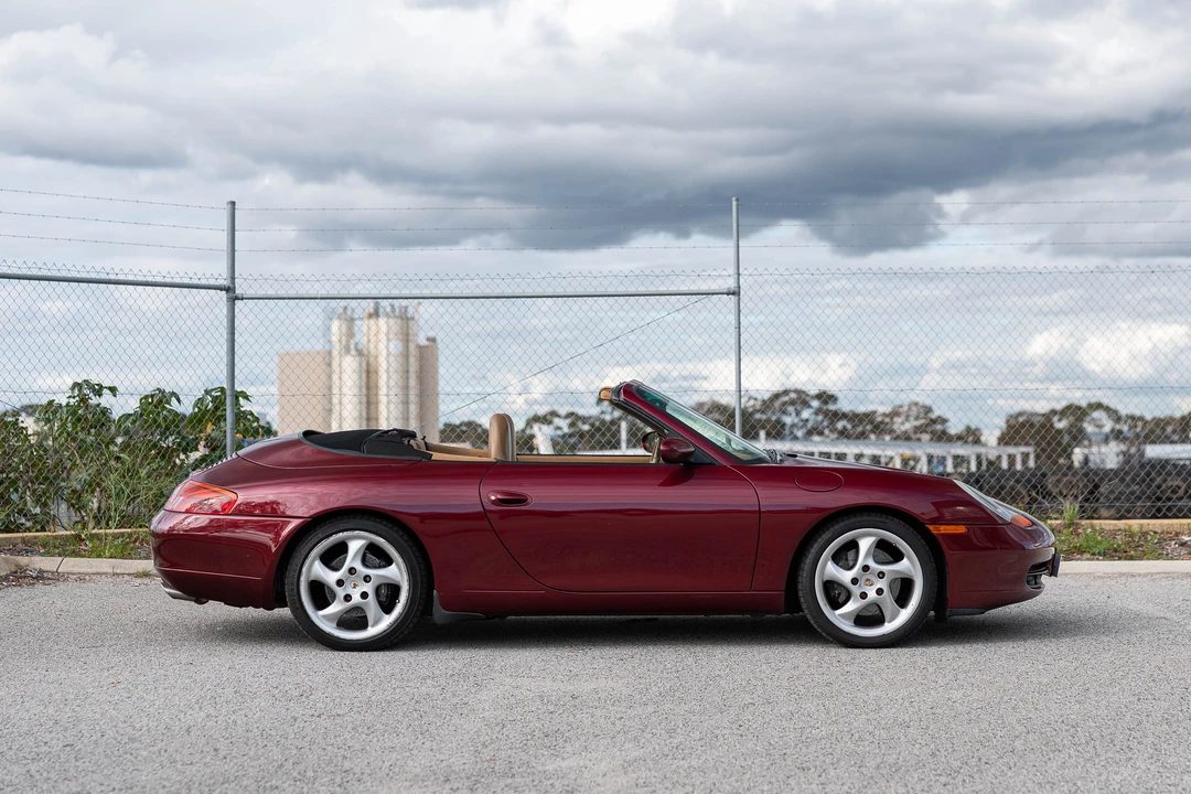 1998 Porsche 993 Carrera - Image 8 of 31