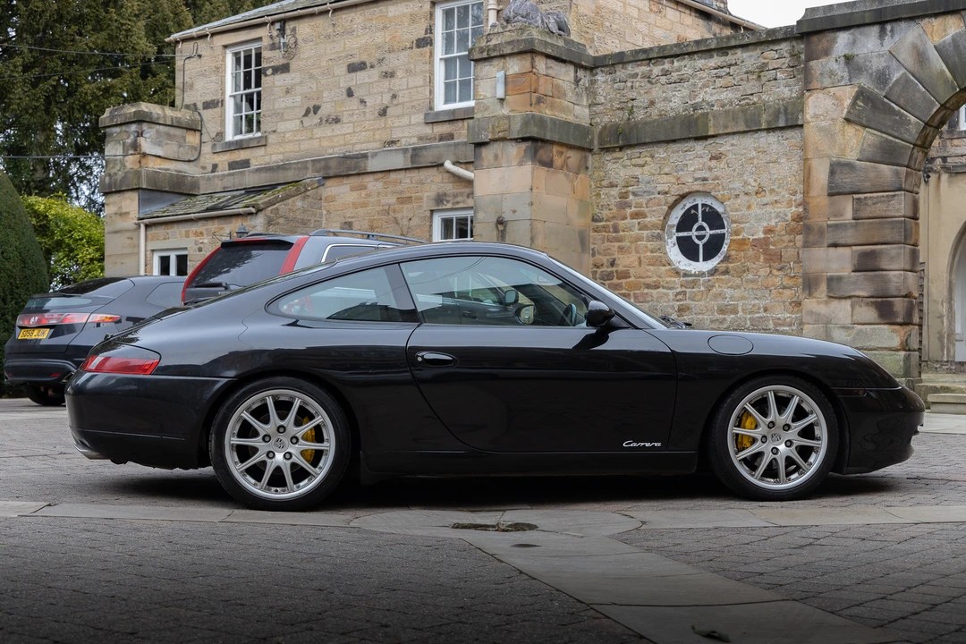 2001 Porsche 996 Carrera - Image 9 of 31