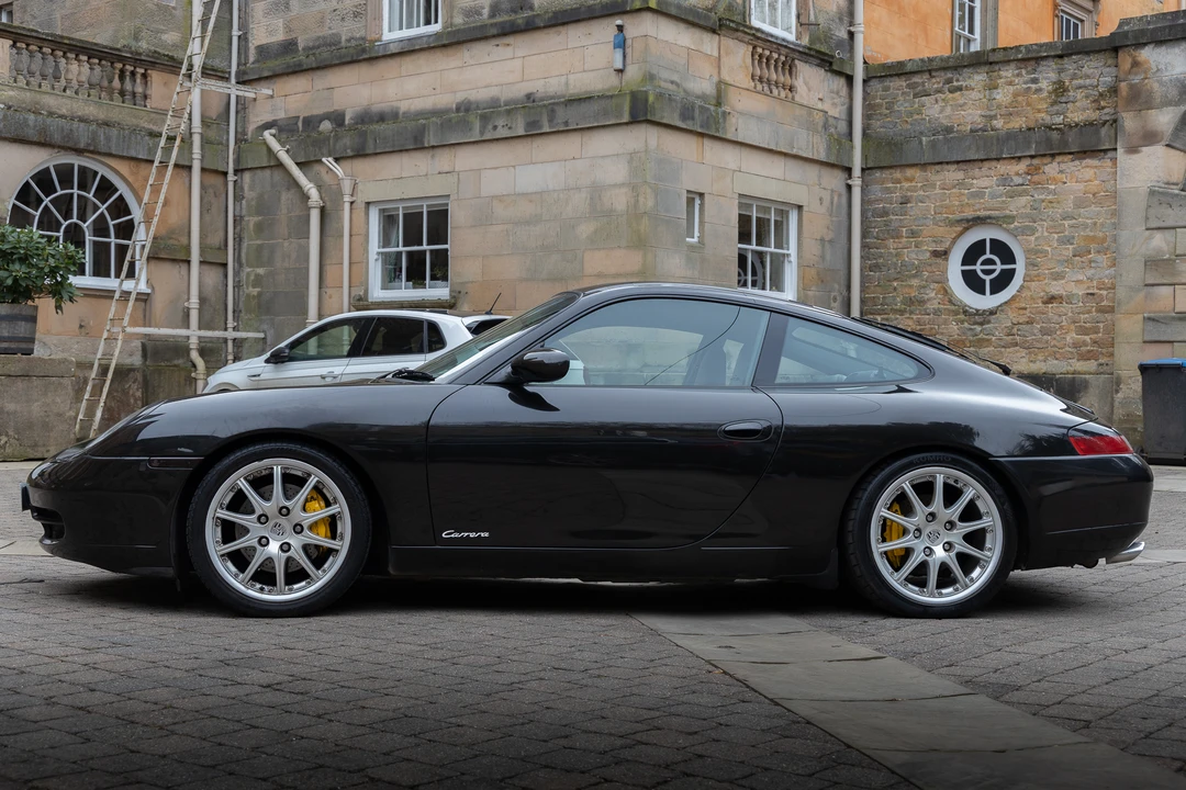 2001 Porsche 996 Carrera - Image 5 of 31