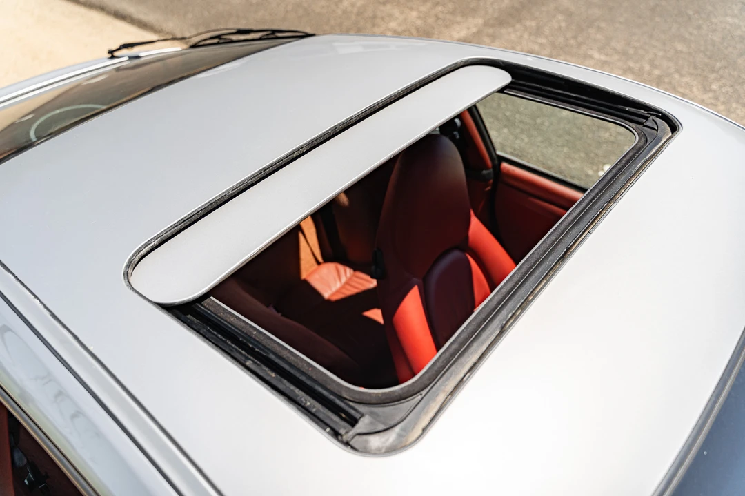 1998 Porsche 996 Carrera - Image 12 of 31