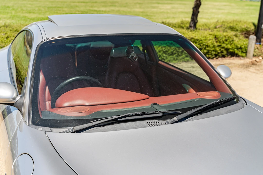 1998 Porsche 996 Carrera - Image 22 of 31