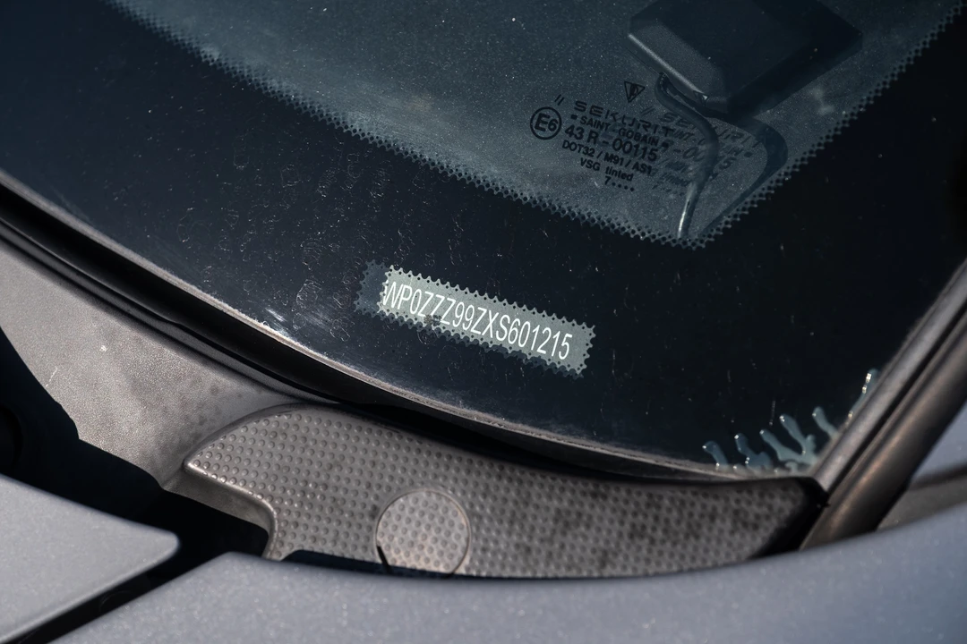 1998 Porsche 996 Carrera - Image 23 of 31
