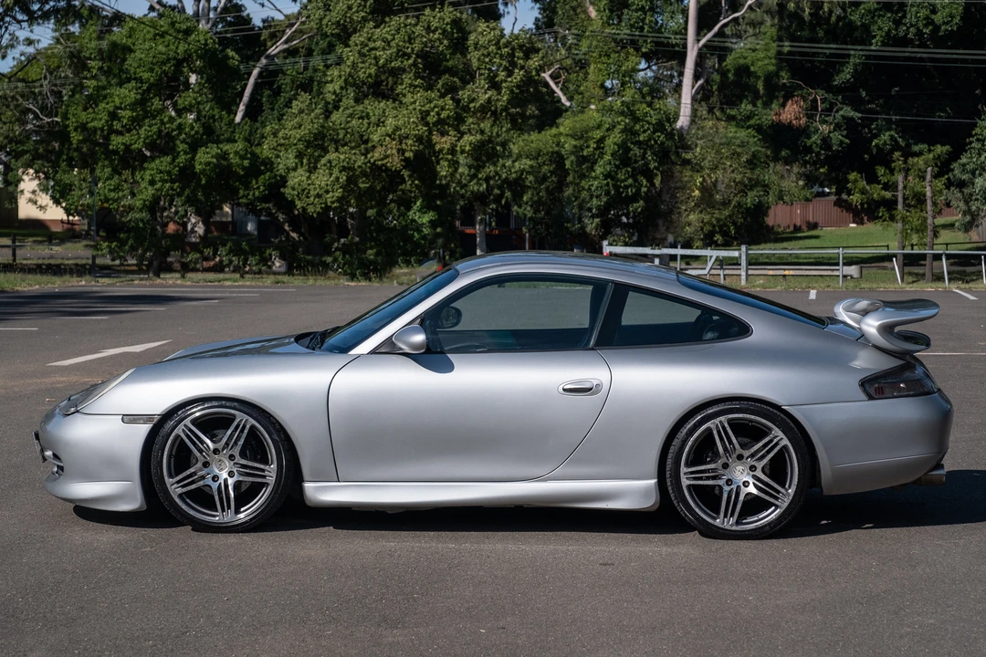 1998 Porsche 996 Carrera - Image 12 of 31