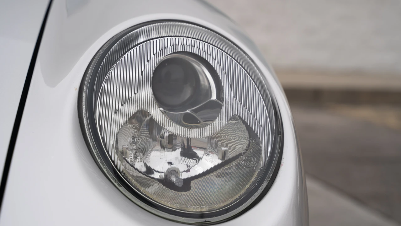 1998 Porsche 993 Carrera - Image 24 of 31