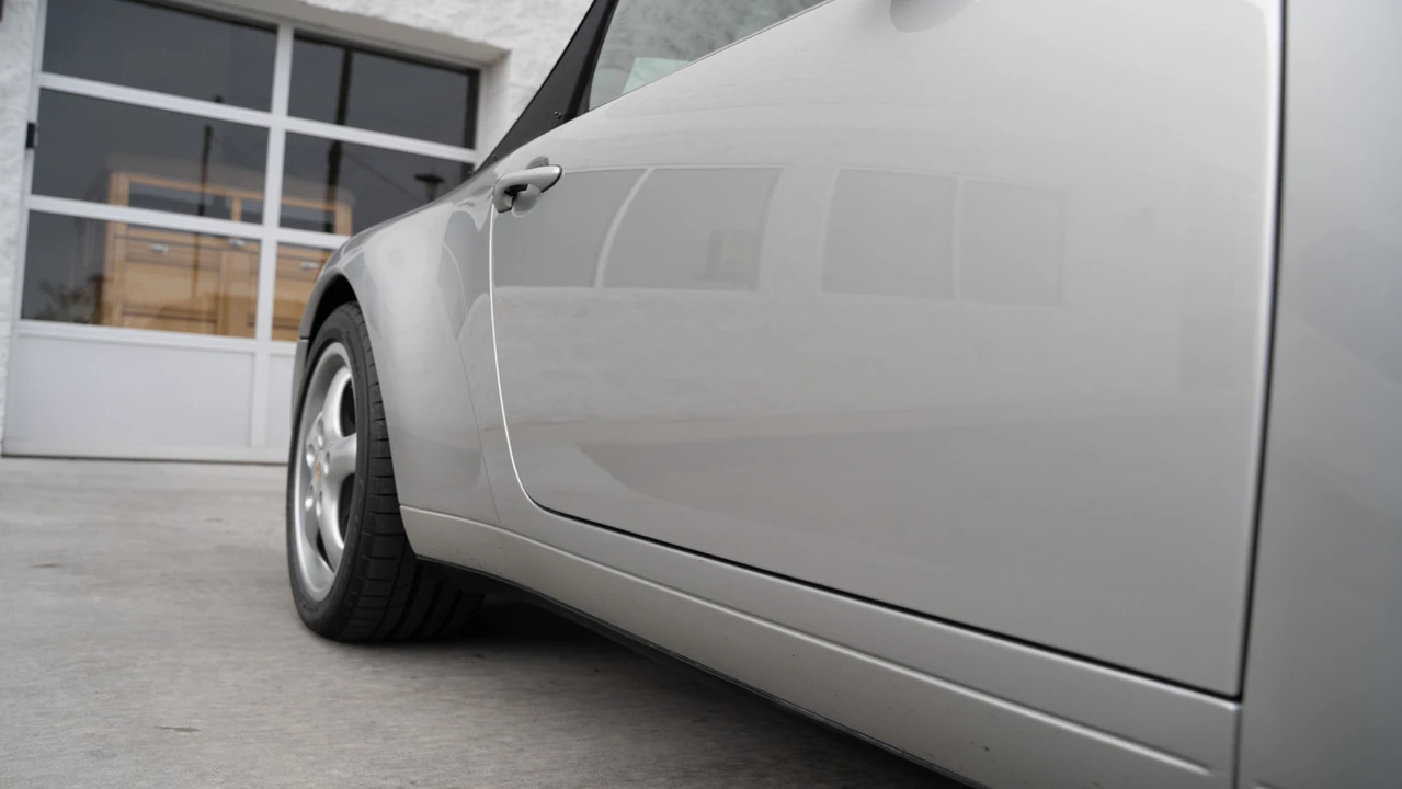 1998 Porsche 993 Carrera - Image 28 of 31