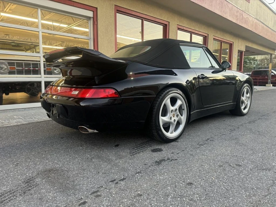 1998 Porsche 993 Carrera - Image 10 of 24
