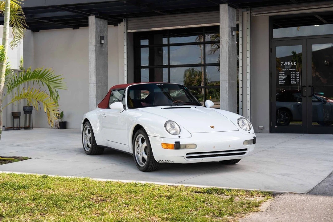 1998 Porsche 993 Carrera - Image 8 of 31