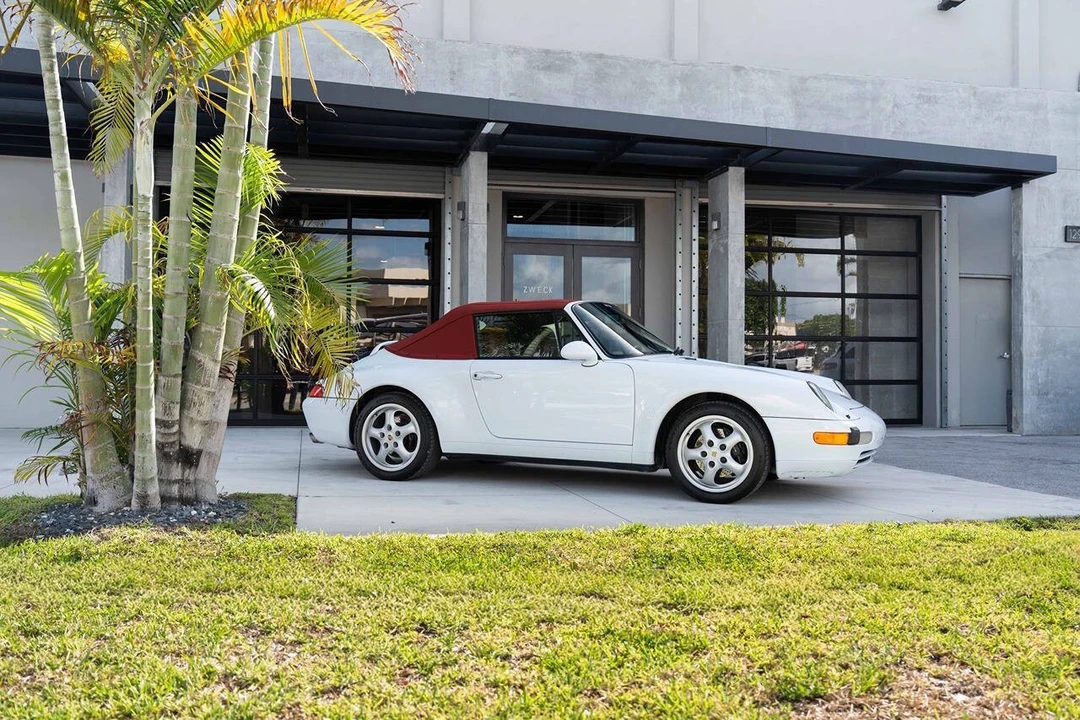1998 Porsche 993 Carrera - Image 10 of 31