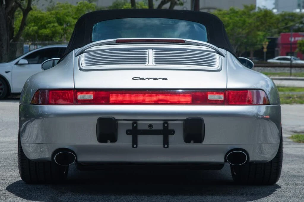 1998 Porsche 993 Carrera 4 - Image 18 of 31