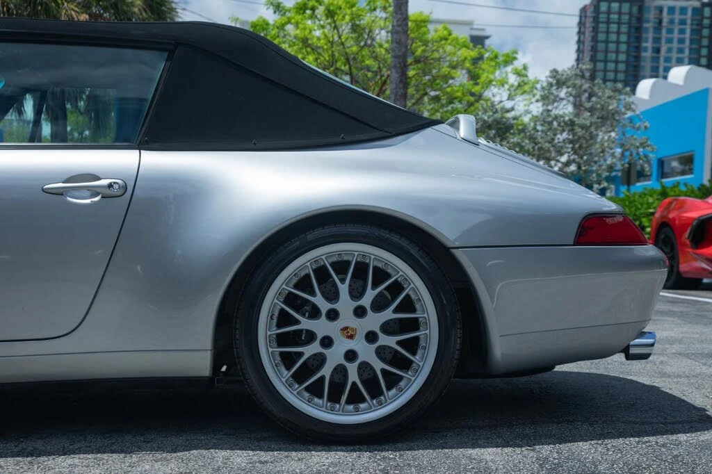 1998 Porsche 993 Carrera 4 - Image 9 of 31