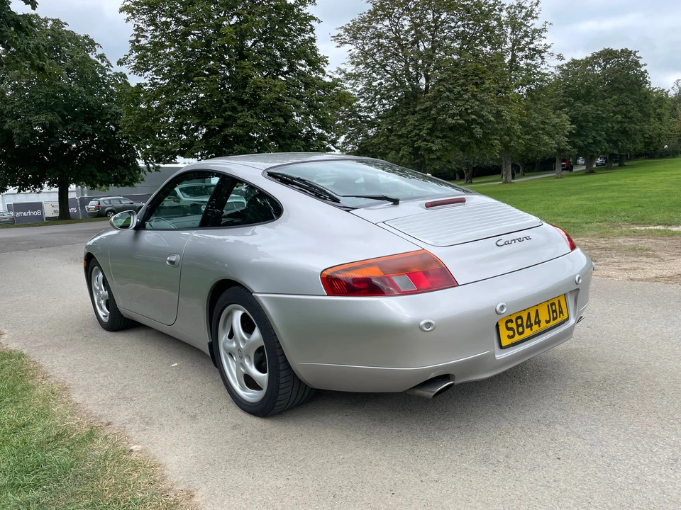 1998 Porsche 996 Carrera 4 - Image 10 of 17