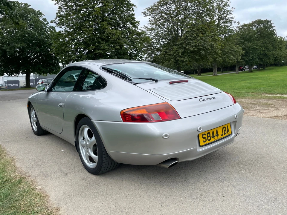 1998 Porsche 996 Carrera 4 - Image 11 of 17