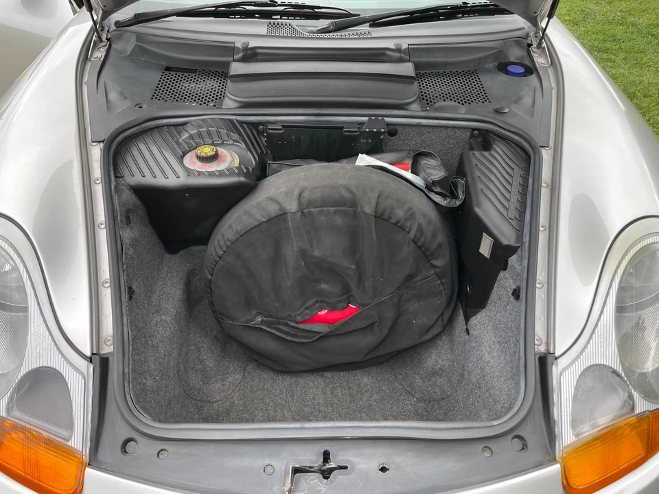 1998 Porsche 996 Carrera 4 - Image 3 of 17