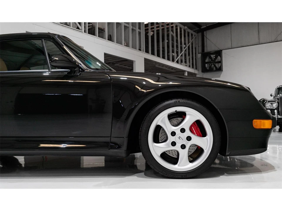 1998 Porsche 993 Carrera 4S - Image 16 of 31