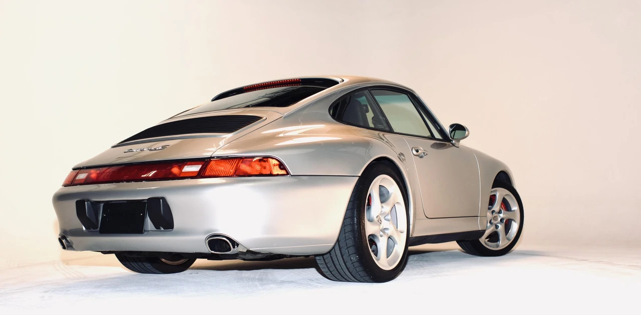1998 Porsche 993 Carrera 4S - Image 14 of 31