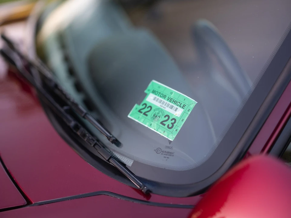 1998 Porsche 993 Carrera 4S - Image 18 of 31