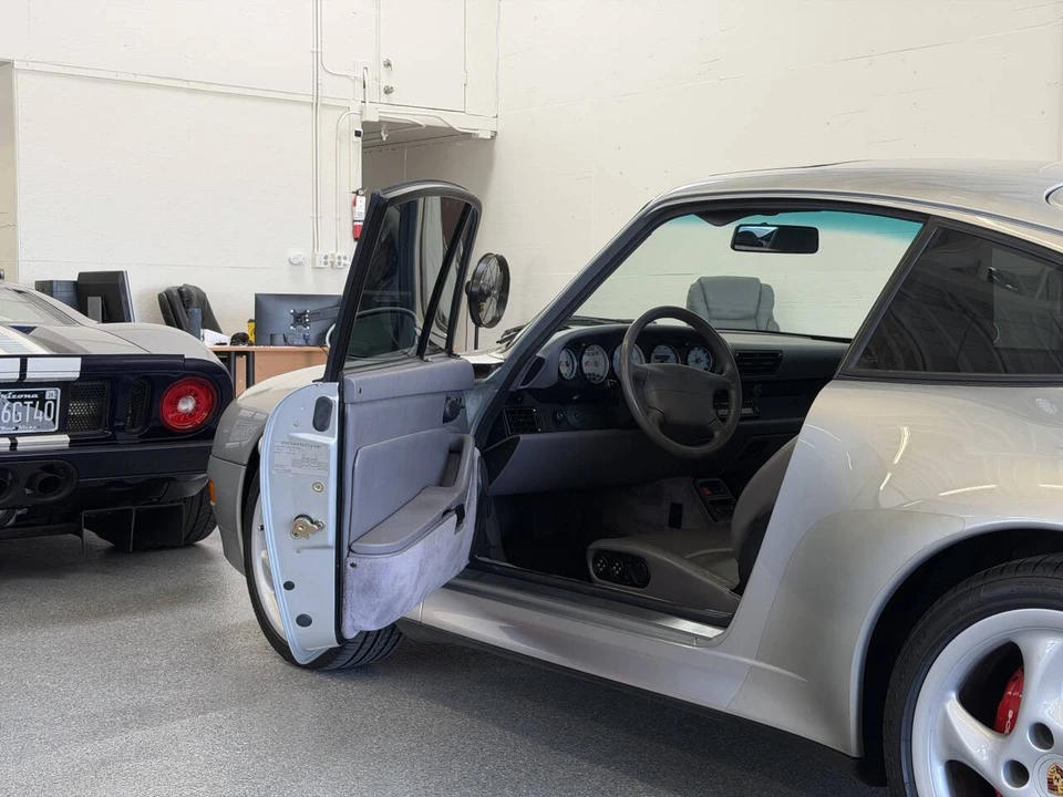 1998 Porsche 993 Carrera 4S - Image 19 of 31