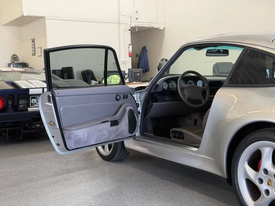 1998 Porsche - Image 20 of 31