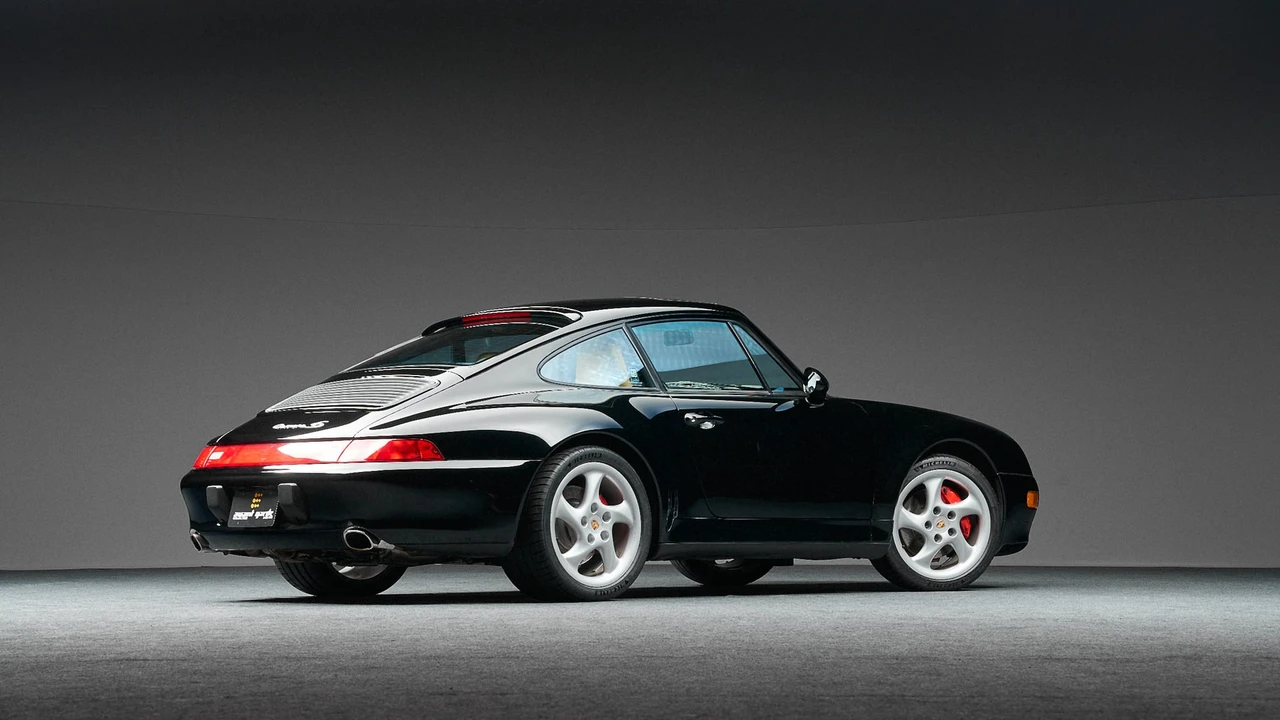 1998 Porsche 993 Carrera 4S - Image 9 of 31